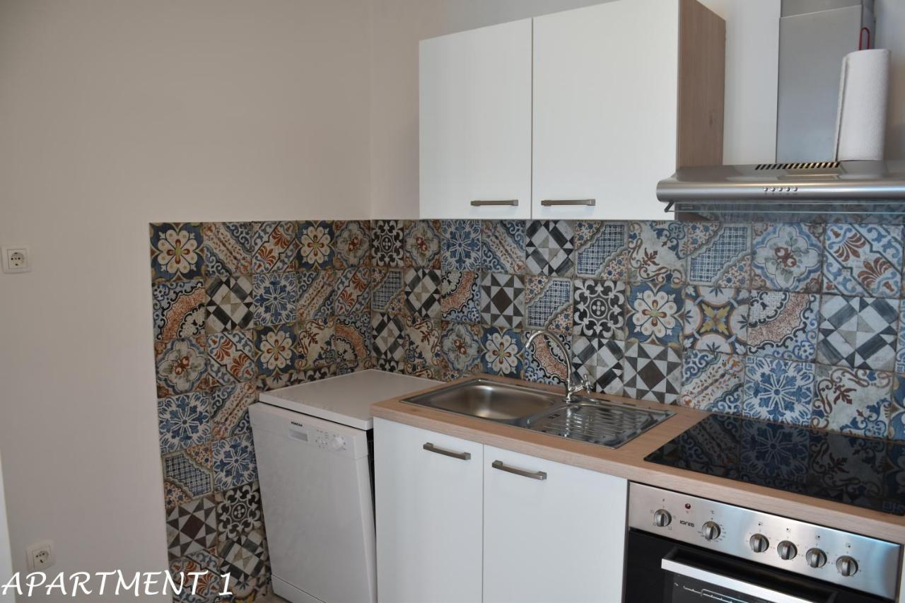 Apartments Luka Трогир Экстерьер фото