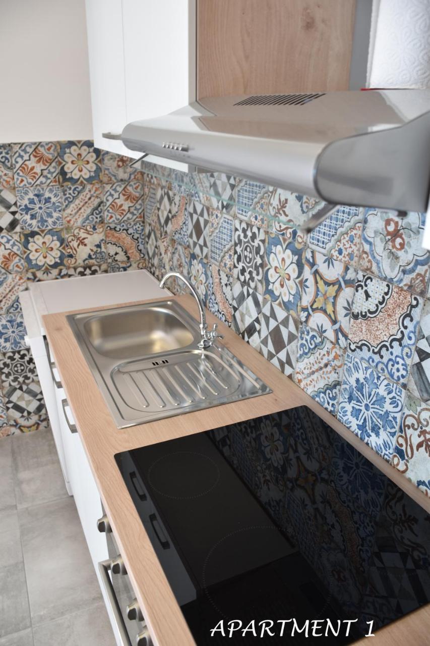 Apartments Luka Трогир Экстерьер фото