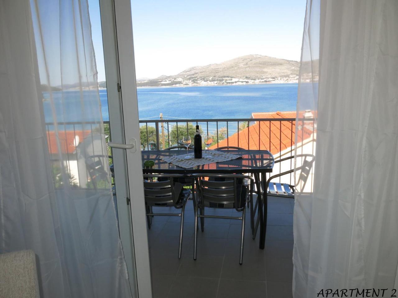 Apartments Luka Трогир Экстерьер фото